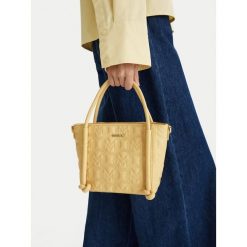 Torebka MEXX. Żółte torebki klasyczne Mexx, bez wzorów, klasyczne, bez dodatków. Za 169.99 zł.