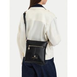Torebka Beverly Hills Polo Club. Czarne listonoszki Beverly Hills Polo Club, bez wzorów, bez dodatków. Za 179.99 zł.