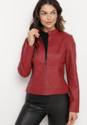Bordowa Taliowana Kurtka Ramoneska ze Stójką w Motocyklowym Stylu Elovira. Czerwone kurtki Born2be, xs, bez wzorów, z materiału, bez kaptura. W wyprzedaży za 55.99 zł.