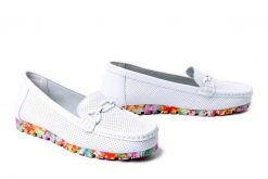 ARTIKER RELAKS 58C0432 white, półbuty damskie. Białe półbuty wsuwane Artiker Relaks, na lato, bez wzorów, ze skóry, bez obcasa. Za 157.17 zł.