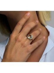 Les Petites Précieuses Pozłacany pierścionek z cyrkoniami i ametystem rozmiar: 56. Zielone pierścionki Les Petites Précieuses, z ametystem, pozłacane. Za 245.96 zł.