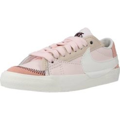 Buty NIKE ULTRABEST DQ1470 Rose. Czerwone trekkingi Nike, bez wzorów, ze skóry, bez zapięcia, trekkingowe. Za 280.99 zł.