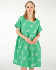 Muślinowa sukienka w paisley. Białe sukienki Unisono, s, bez wzorów, z bawełny, bez kołnierzyka, bez ramiączek, mini. Za 179.00 zł.