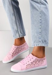 Różowe Tenisówki z Ażurowymi Wstawkami Po Bokach Salessa. Czerwone trampki Renee, w ażurowe wzory, z jeansu, bez zapięcia. W wyprzedaży za 31.99 zł.