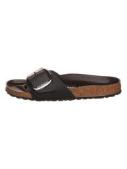 Birkenstock Skórzane klapki w kolorze czarnym rozmiar: 36. Czarne klapki Birkenstock, bez wzorów, z nubiku, klasyczne, z otwartym noskiem, bez obcasa, bez zapięcia. Za 437.17 zł.