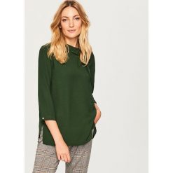 Bluzka z wiązaną stójką - Zielony. Bluzki marki GEOLOGIC. Za 59.99 zł.