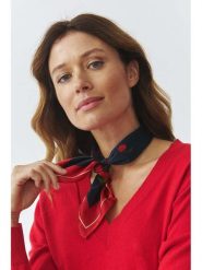 TATUUM Jedwabna chusta "Sili" w kolorze czerwono-granatowym rozmiar: onesize. Czerwone chusty Tatuum, bez wzorów, z jedwabiu. Za 152.98 zł.