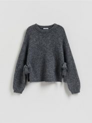 Sweter z kokardkami - ciemnoszary. Szare swetry Reserved, l, bez wzorów, z dzianiny, bez ramiączek. Za 139.99 zł.