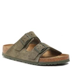 Sandały Birkenstock. Zielone sandały Birkenstock, bez wzorów, bez obcasa, na płaskiej podeszwie, bez zapięcia. Za 539.99 zł.