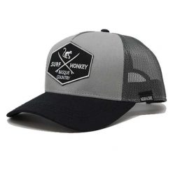 Czapka Trucker - 5 Paneli / Recykling / Jeden rozmiar (Ołów/Czarny). Szare czapki z daszkiem SURF MONKEY, z aplikacjami, z bawełny. Za 159.95 zł.