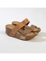 BACKSUN Klapki "Libreville" w kolorze złoto-jasnobrązowym na koturnie rozmiar: 41. Brązowe klapki Backsun, bez wzorów, z materiału, klasyczne, z otwartym noskiem, bez obcasa, na koturnie, bez zapięcia. Za 130.99 zł.