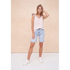 Szorty 3D-6950 BS Jasny Jeans. Szorty blue shadow, bez wzorów, z bawełny. Za 179.90 zł.