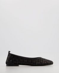 BALERINY Z PLECIONEJ SKÓRY E134 BLACK. Czarne baleriny Venezia, bez wzorów, ze skóry, bez obcasa, bez zapięcia. Za 199.00 zł.