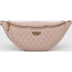 Guess nerka kolor beżowy. Brązowe nerki i saszetki Guess, z aplikacjami, bez dodatków. Za 439.99 zł.