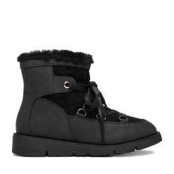 Śniegowce DeeZee. Czarne śniegowce DeeZee, bez wzorów, bez zapięcia. Za 219.99 zł.