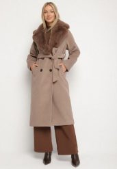 Beżowy Elegancki Płaszcz Dwurzędowy z Futrem i Wiązanym Paskiem Azonlle. Brązowe płaszcze Born2be, na jesień, xl, bez wzorów, z futra, eleganckie, bez kaptura. Za 339.99 zł.