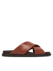 Geox Klapki D Adelash D55YWB 000TU C6014 Brązowy. Brązowe klapki Geox, bez wzorów, ze skóry, bez obcasa, bez zapięcia. Za 419.99 zł.