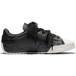 Buty sportowe Converse Chuck Taylor Lo Lace. Czarne buty treningowe Converse, bez wzorów, z materiału, bez zapięcia. Za 690.00 zł.