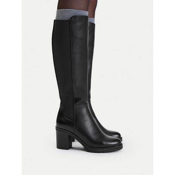Kozaki JENNY. Czarne kozaki Jenny, bez wzorów, bez obcasa, na słupku, bez zapięcia. Za 229.99 zł.