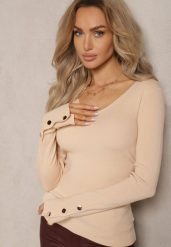 Jasnobeżowy Sweter z Wiskozą Ozdobiony Guzikami z Trójkątnym Dekoltem Attecca. Brązowe swetry Renee, m, bez wzorów, z jeansu, casualowe, bez ramiączek. Za 79.99 zł.