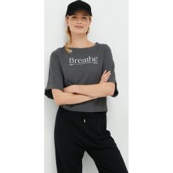 Sisley t-shirt bawełniany kolor szary. Szare t-shirty Sisley, bez wzorów, z bawełny, bez kołnierzyka, bez ramiączek. W wyprzedaży za 96.99 zł.
