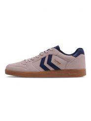 Buty damskie Hummel Perfekt CL. Czerwone buty treningowe Hummel, bez wzorów, z mikrofibry, bez zapięcia, do piłki ręcznej. Za 270.50 zł.