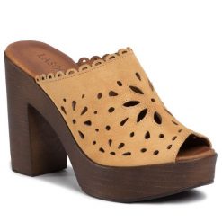 Klapki Lasocki. Brązowe klapki Lasocki, bez wzorów, bez obcasa, bez zapięcia. Za 179.99 zł.