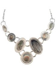 MENTHE À L'O Posrebrzany naszyjnik z elementami ozdobnymi - dł. 45 cm rozmiar: onesize. Szare naszyjniki MENTHE À L'O, z materiału, z perłą, posrebrzane. Za 147.91 zł.