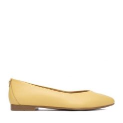 Baleriny Lasocki. Żółte baleriny Lasocki, bez wzorów, bez obcasa, bez zapięcia. Za 149.99 zł.