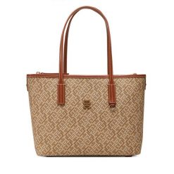 Torebka Tommy Hilfiger. Brązowe torebki klasyczne Tommy Hilfiger, bez wzorów, klasyczne, bez dodatków. Za 479.99 zł.