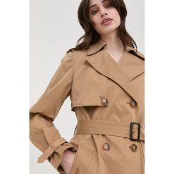 BOSS trencz damski kolor beżowy przejściowy. Brązowe płaszcze Boss, bez wzorów, z materiału, klasyczne, bez kaptura. Za 1,789.90 zł.