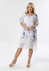 Biało-Niebieska Sukienka Coraeriel. Białe sukienki Born2be, na imprezę, xl, bez wzorów, z asymetrycznym kołnierzem, bez ramiączek, midi, asymetryczne. Za 129.99 zł.
