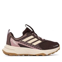 Trekkingi adidas. Brązowe buty trekkingowe adidas, bez wzorów, bez zapięcia, trekkingowe, climaproof (adidas). Za 399.99 zł.