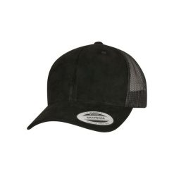 Zamszowa czapka Flexfit Trucker. Czarne czapki z daszkiem FLEXFIT, bez wzorów, ze skóry. Za 119.00 zł.