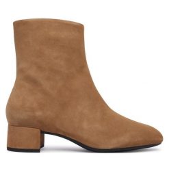Botki ECCO. Brązowe botki ECCO, bez wzorów, bez obcasa, na słupku, bez zapięcia. Za 709.99 zł.