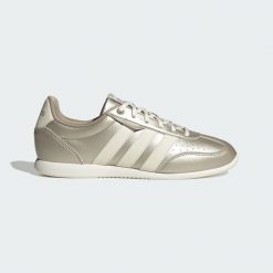 Buty Barreda Lo. Białe buty treningowe adidas, bez wzorów, bez zapięcia. Za 299.00 zł.