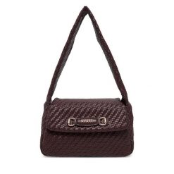 Torebka Guess. Czerwone torebki klasyczne Guess, z aplikacjami, klasyczne, bez dodatków. Za 349.99 zł.