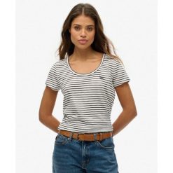 T-shirt z okrągłym dekoltem. Niebieskie t-shirty Superdry, bez wzorów, bez kołnierzyka, bez ramiączek. W wyprzedaży za 113.15 zł.