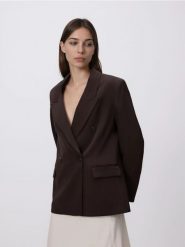 Marynarka z domieszką wełny - ciemnobrązowy. Brązowe marynarki i żakiety Reserved, l, bez wzorów, z lyocellu, bez ramiączek. Za 279.99 zł.