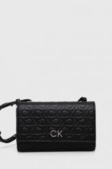 Calvin Klein kopertówka kolor czarny. Czarne kopertówki Calvin Klein, bez wzorów, z włókna, bez dodatków. Za 449.99 zł.