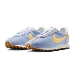 Buty Sportowe Damskie Nike W Ld‑1000. Niebieskie buty treningowe Nike, bez wzorów, bez zapięcia. Za 360.80 zł.