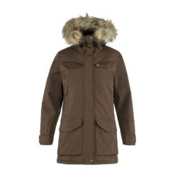 Kurtka puchowa damska Fjällräven Nuuk Parka. Brązowe płaszcze Fjällräven, bez wzorów, z puchu, sportowe, bez kaptura. Za 2,221.75 zł.