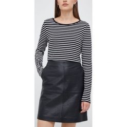 Calvin Klein spódnica skórzana kolor czarny mini prosta. Czarne spódnice Calvin Klein, na co dzień, bez wzorów, z tkaniny, mini, proste. W wyprzedaży za 959.99 zł.
