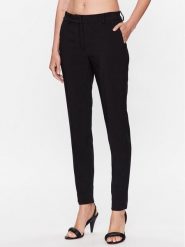 Bruuns Bazaar Spodnie materiałowe Cindy BBW2727 Czarny Slim Fit. Czarne spodnie materiałowe Bruuns Bazaar, bez wzorów, z materiału. Za 149.99 zł.