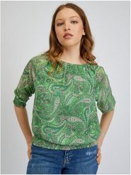 Orsay Bluzka w kolorze zielonym rozmiar: 34. Zielone bluzki Orsay, bez wzorów, bez kołnierzyka, bez ramiączek. Za 56.99 zł.
