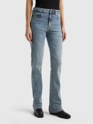 Benetton Dżinsy - Bootcut fit - w kolorze błękitnym rozmiar: W30. Niebieskie jeansy Benetton, z aplikacjami, ze skóry, klasyczne, z podwyższonym stanem. Za 132.36 zł.