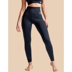 Legginsy 3D Natura z włókna deportivo. Czerwone legginsy Anaissa, bez wzorów, z poliamidu, sportowe. W wyprzedaży za 160.00 zł.