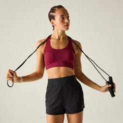 Damski Biustonosz Sportowy Dont Sweat It II. Czerwone biustonosze sportowe Dare 2b, bez wzorów. Za 92.99 zł.