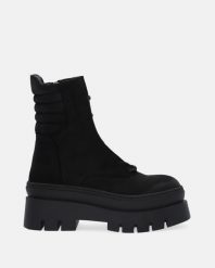 CZARNE WORKERY NA PLATFORMIE 0765704 010N BLA. Czarne botki Venezia, bez wzorów, z nubiku, bez obcasa, na platformie, bez zapięcia. Za 389.00 zł.