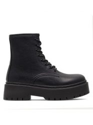 DeeZee Botki H120101-01 Czarny. Czarne botki DeeZee, bez wzorów, bez obcasa, na płaskiej podeszwie, bez zapięcia. Za 139.99 zł.